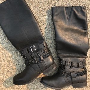 Love Stoned Not Rated Black Boots