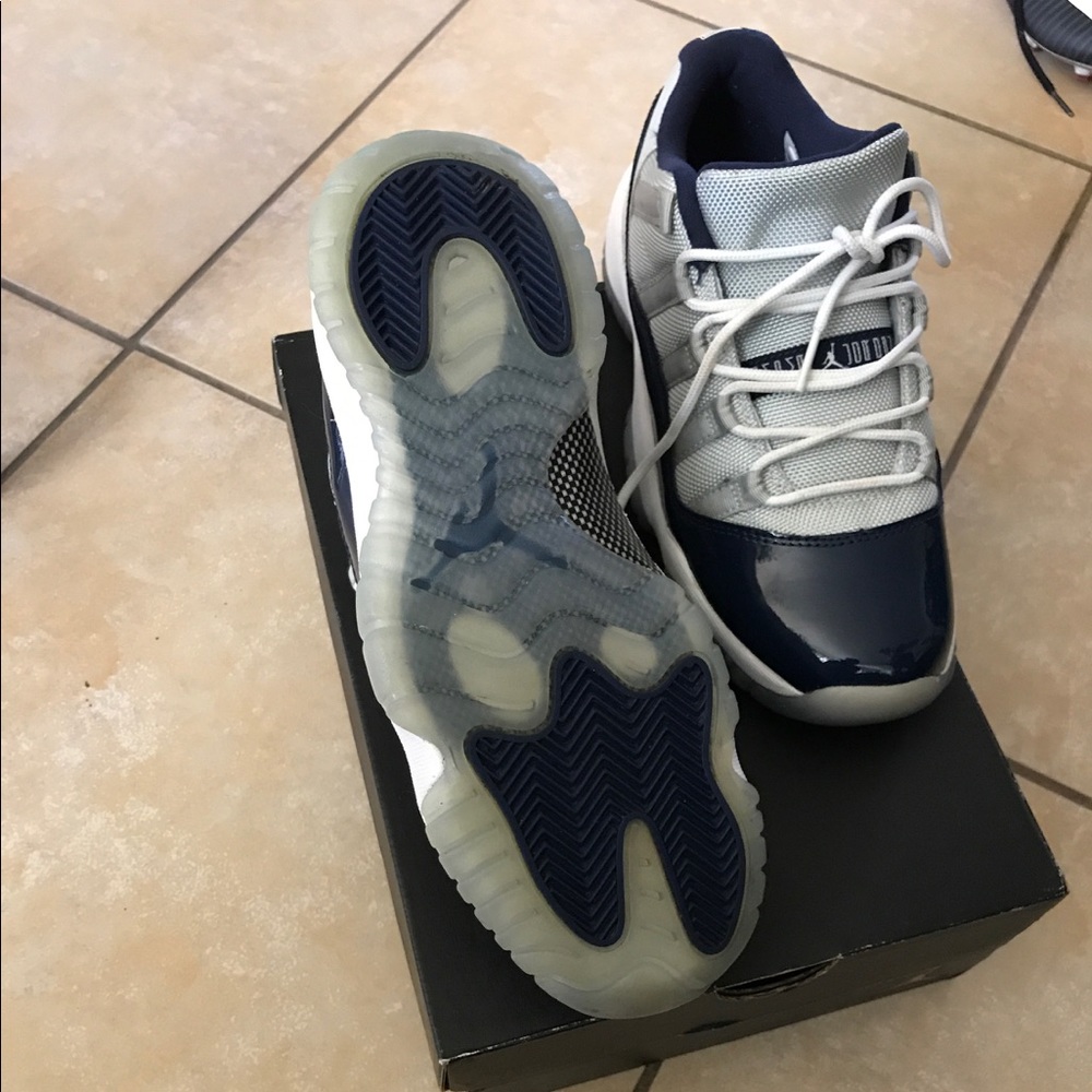 Jordan 11 size 6