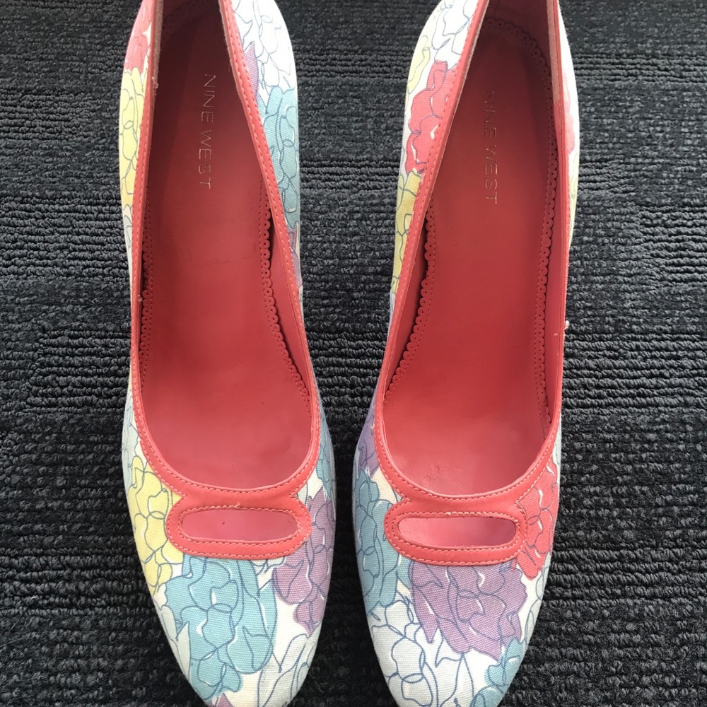 Nine West Floral Coral Heels Size 10 1/2