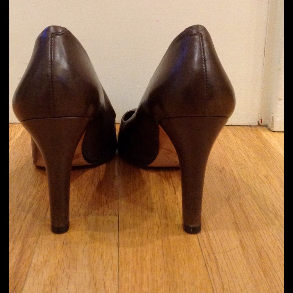 Banana Republic brown leather heels - Picture 2 of 5