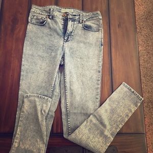 Acid wash skinny