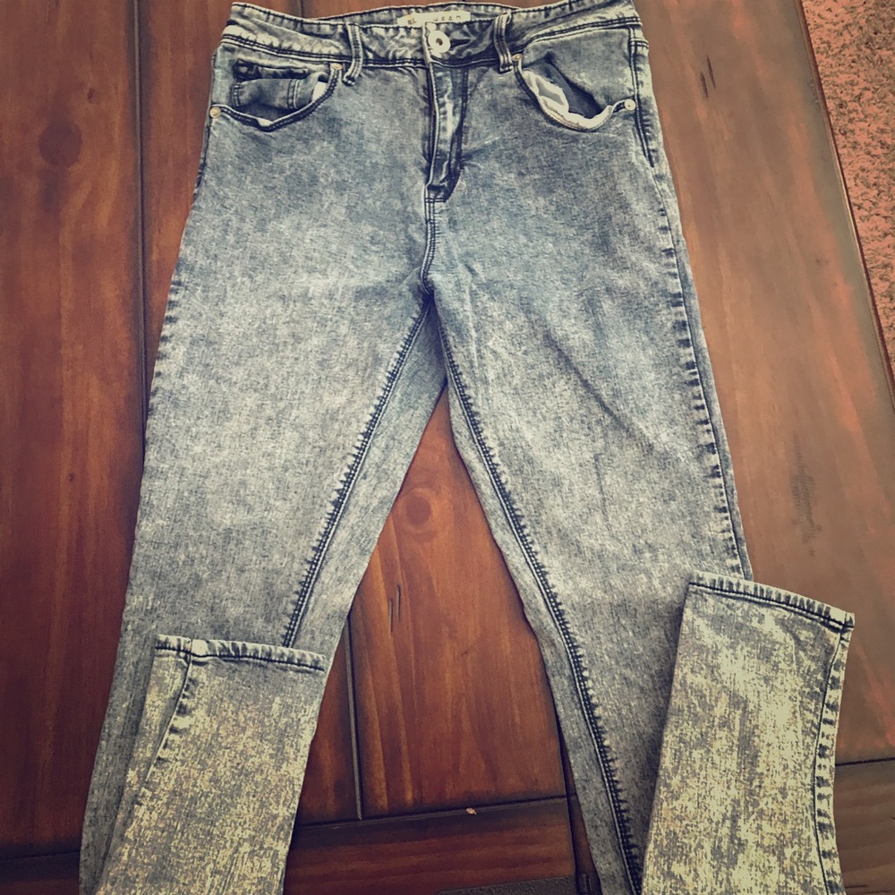 Acid wash bullhead skinny