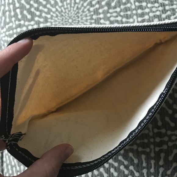 Makeup Pouch - Picture 4 of 4