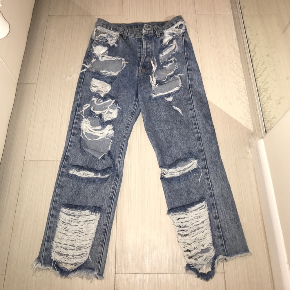 Distressed Carmar Jeans