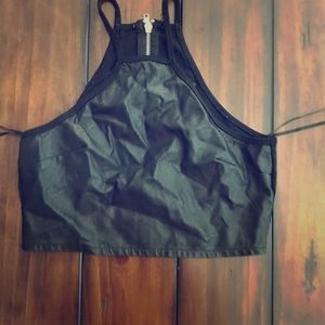 Crop top