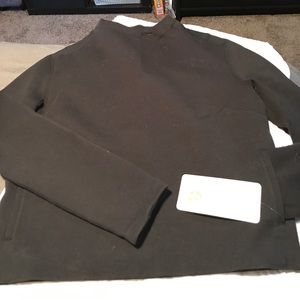 Lululemon city bound turtleneck