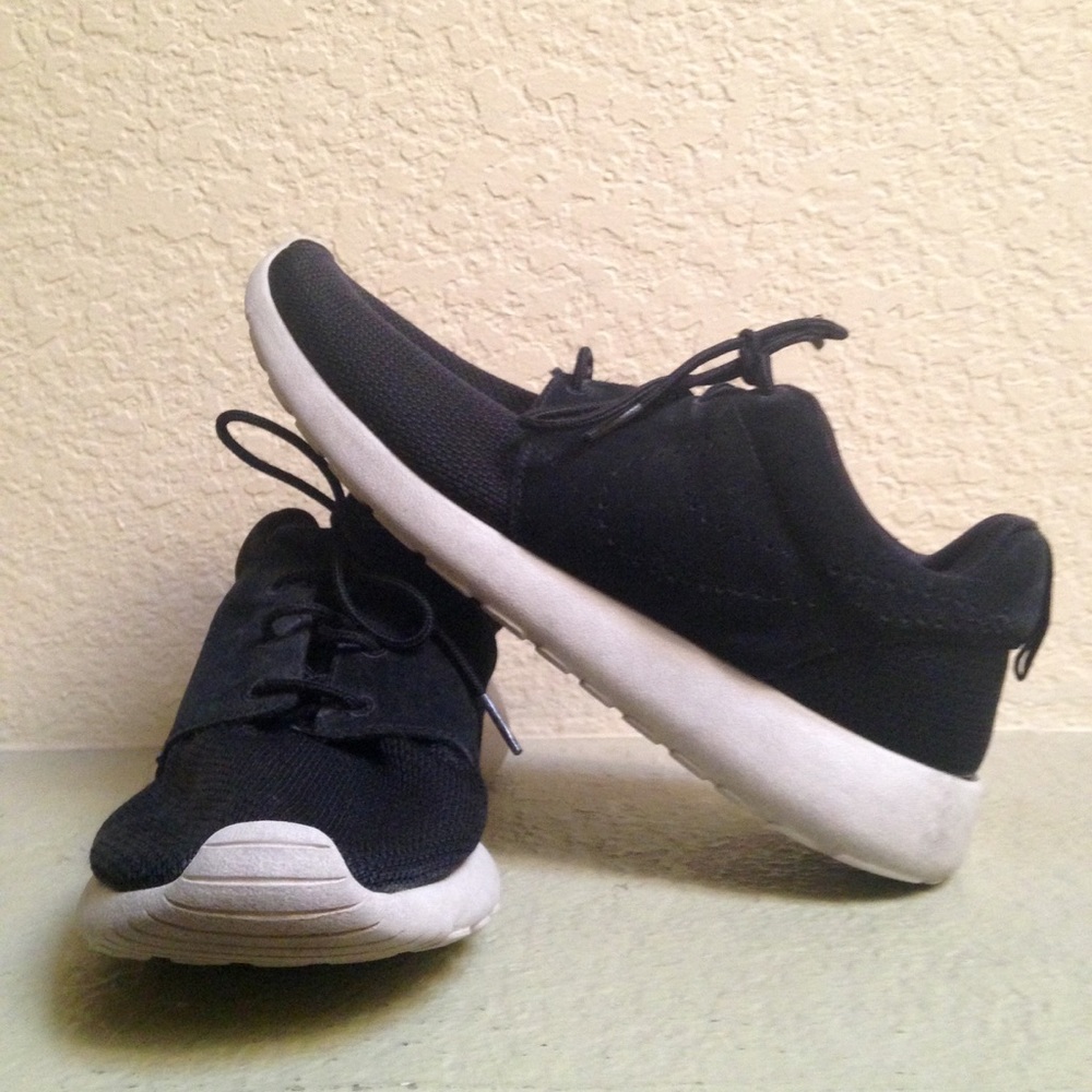 Nike Roshe W/ Suade