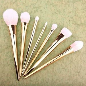 7 Piece Makeup Brush Set - Gold