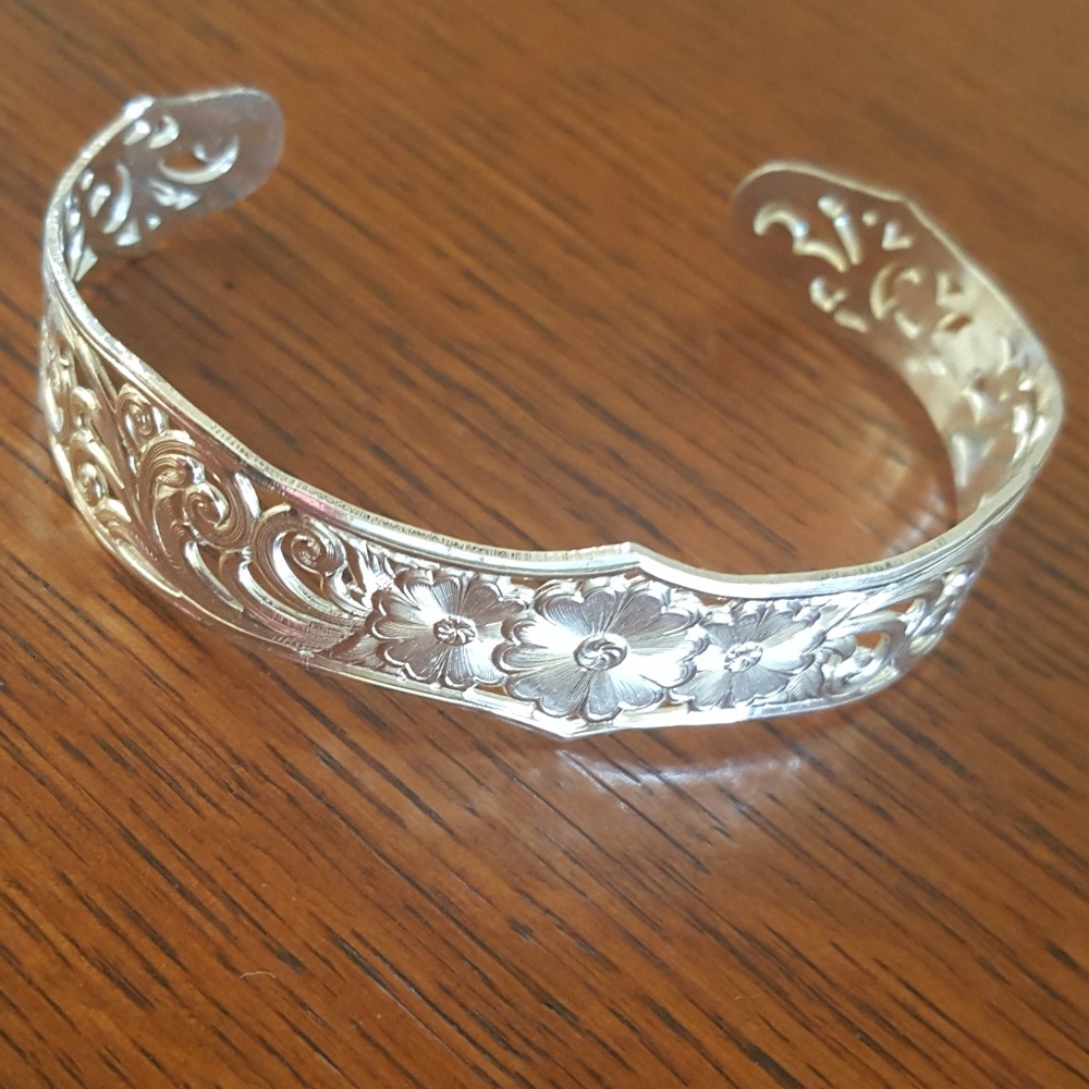 Cuff bracelet silver