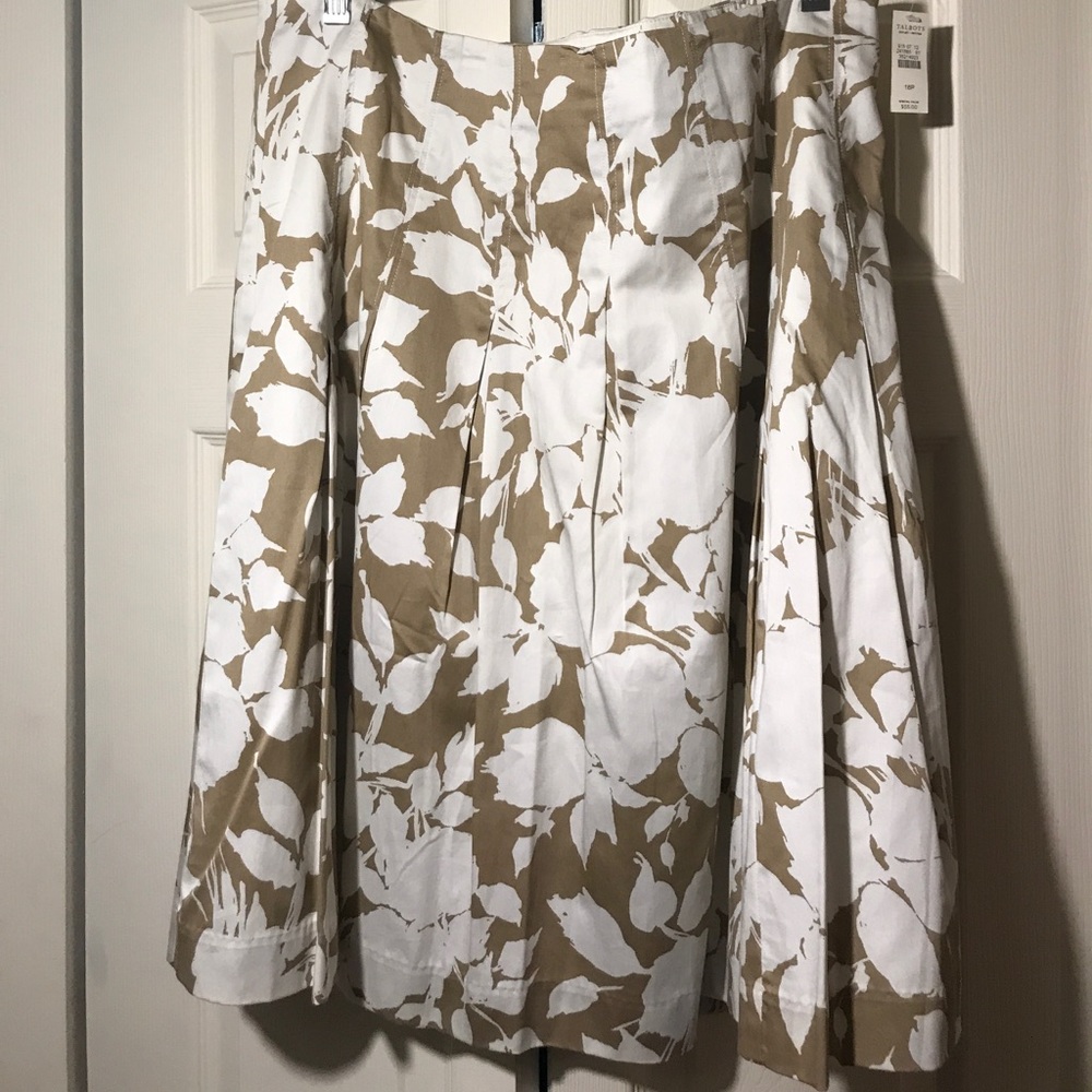 Talbots skirt brand new