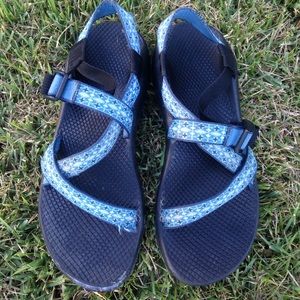 BROKEN CHACOS Size 9 Women's Blue