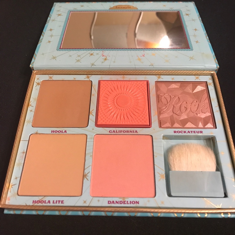 Benefit Cheek Parade. Authentic Blushes & Bronzers
