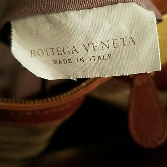 Bottega Veneta Roma Medil Intrecciato Leather Tote - Picture 7 of 8