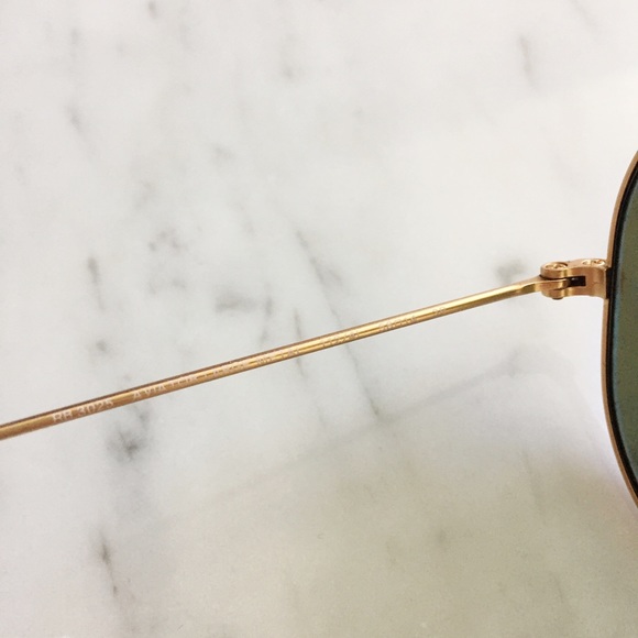 Polarized Ray-Ban Aviator Sunglasses - Picture 2 of 5