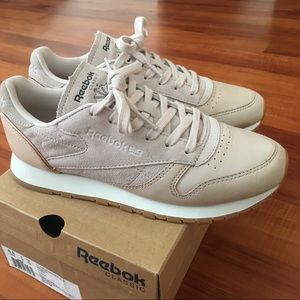 Classic Reebok - Golden Neutrals