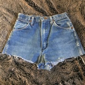 High wasted wrangler jean shorts