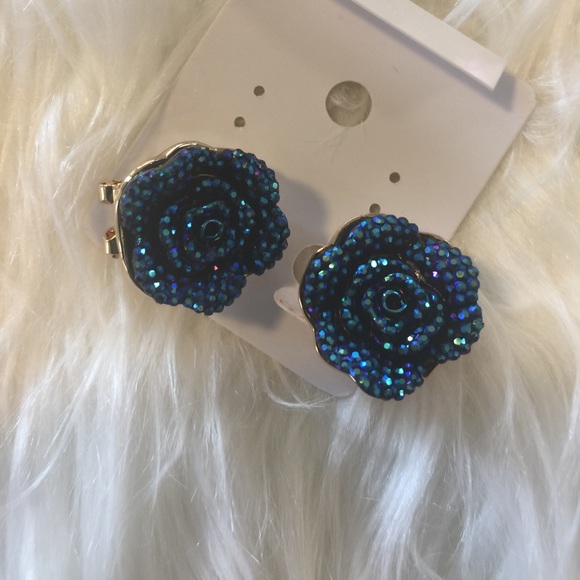 ❄️Rose Galaxy Statement Set❄️ - Picture 8 of 8