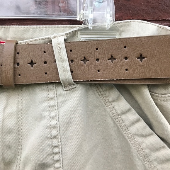 UNIONBAY Khaki Capris - Picture 3 of 7