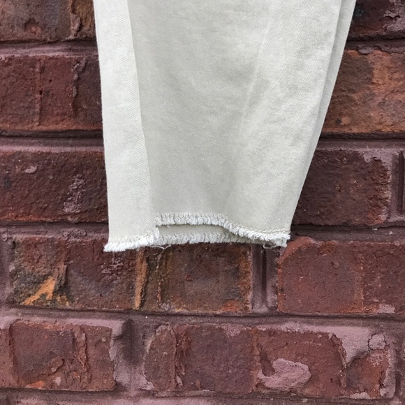 UNIONBAY Khaki Capris - Picture 7 of 7