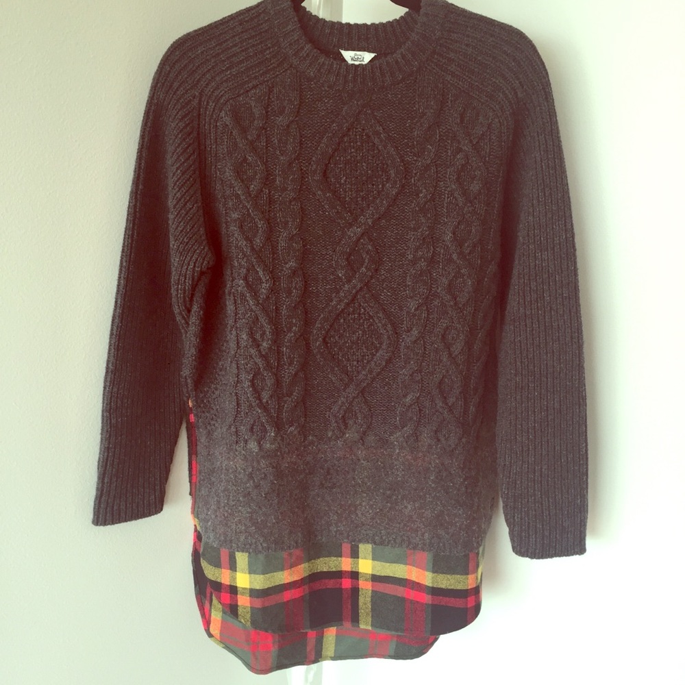 Woolrich sweater, new without tag M