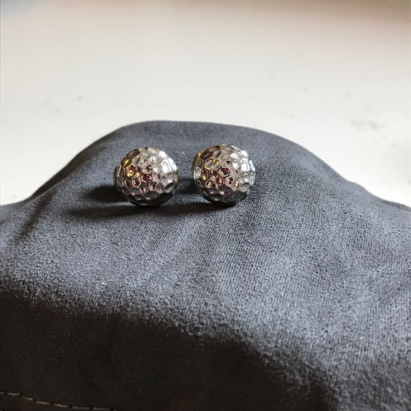 Lia Sophia silver post earrings - Picture 1 of 2