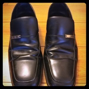 Dress shoes