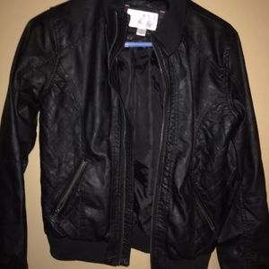 Xhilaration  size Small Women used