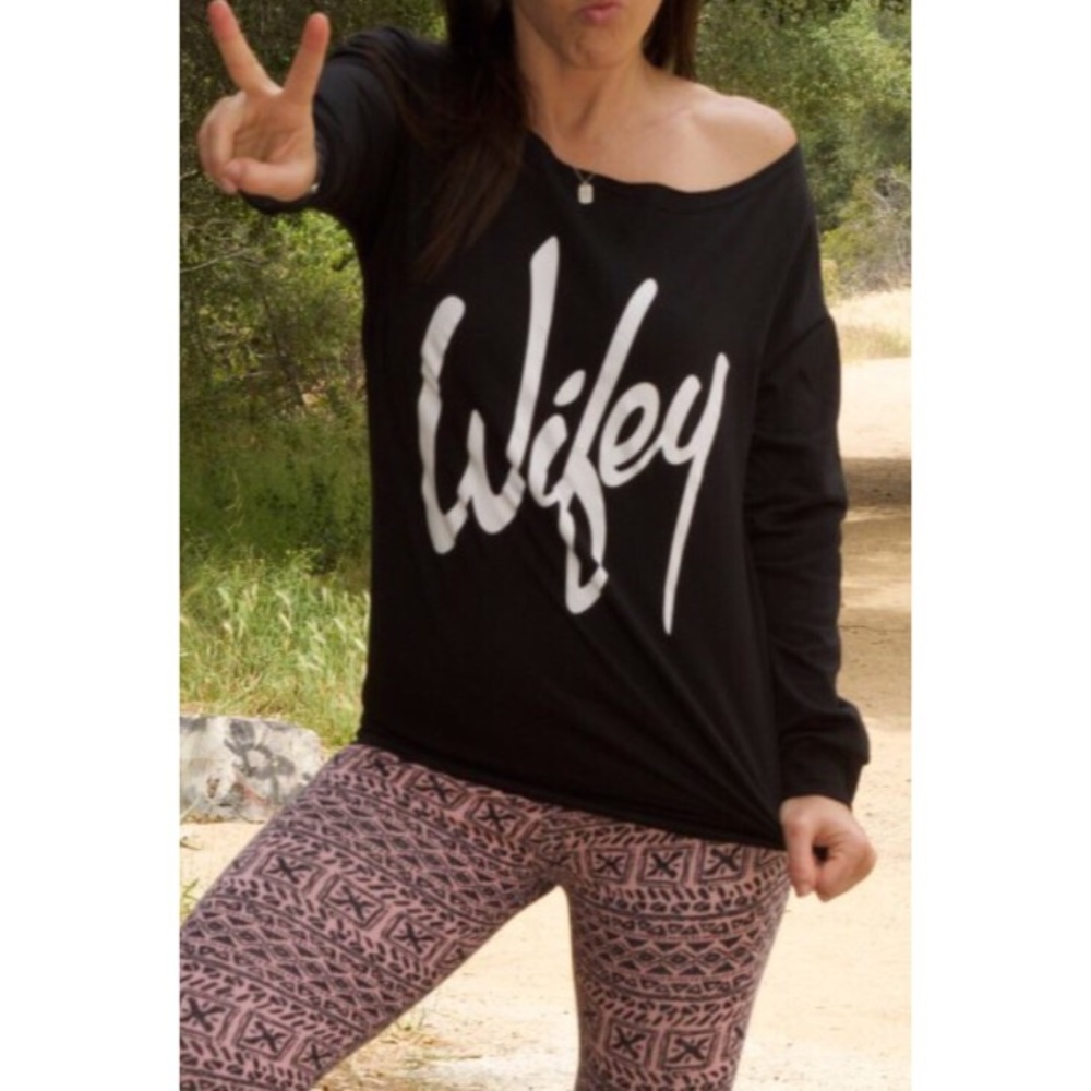 ⚡️LAST ONE! Size medium! WIFEY Sweatshirt 💘