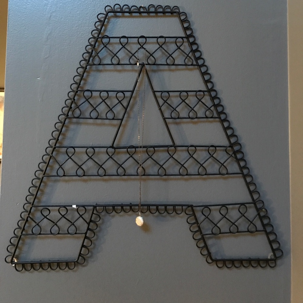 Simple locket
