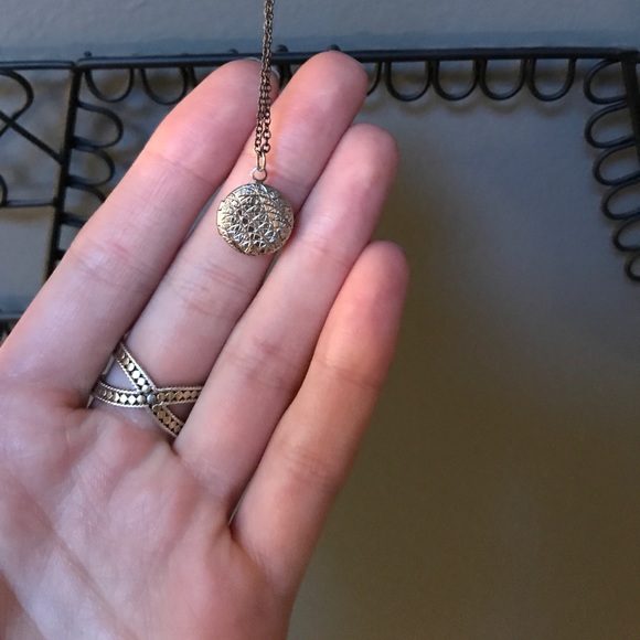 Simple locket - Picture 2 of 3