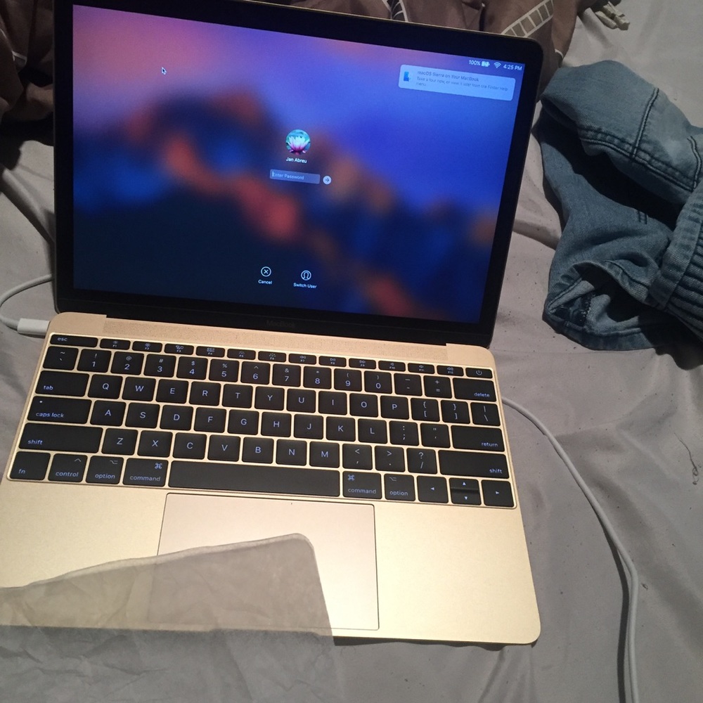 MacBook