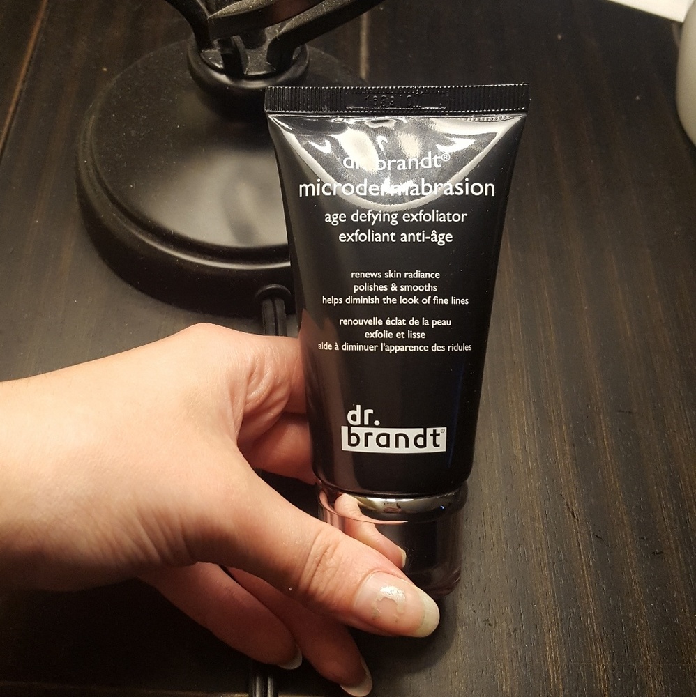 Dr Brandt microdermabrasian age defying exfoliator
