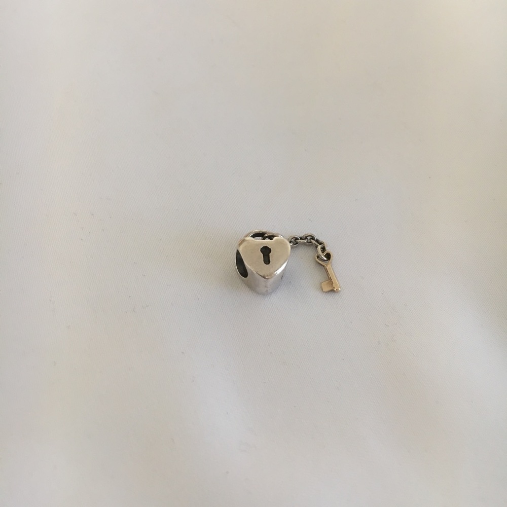 Pandora Key To My Heart charm