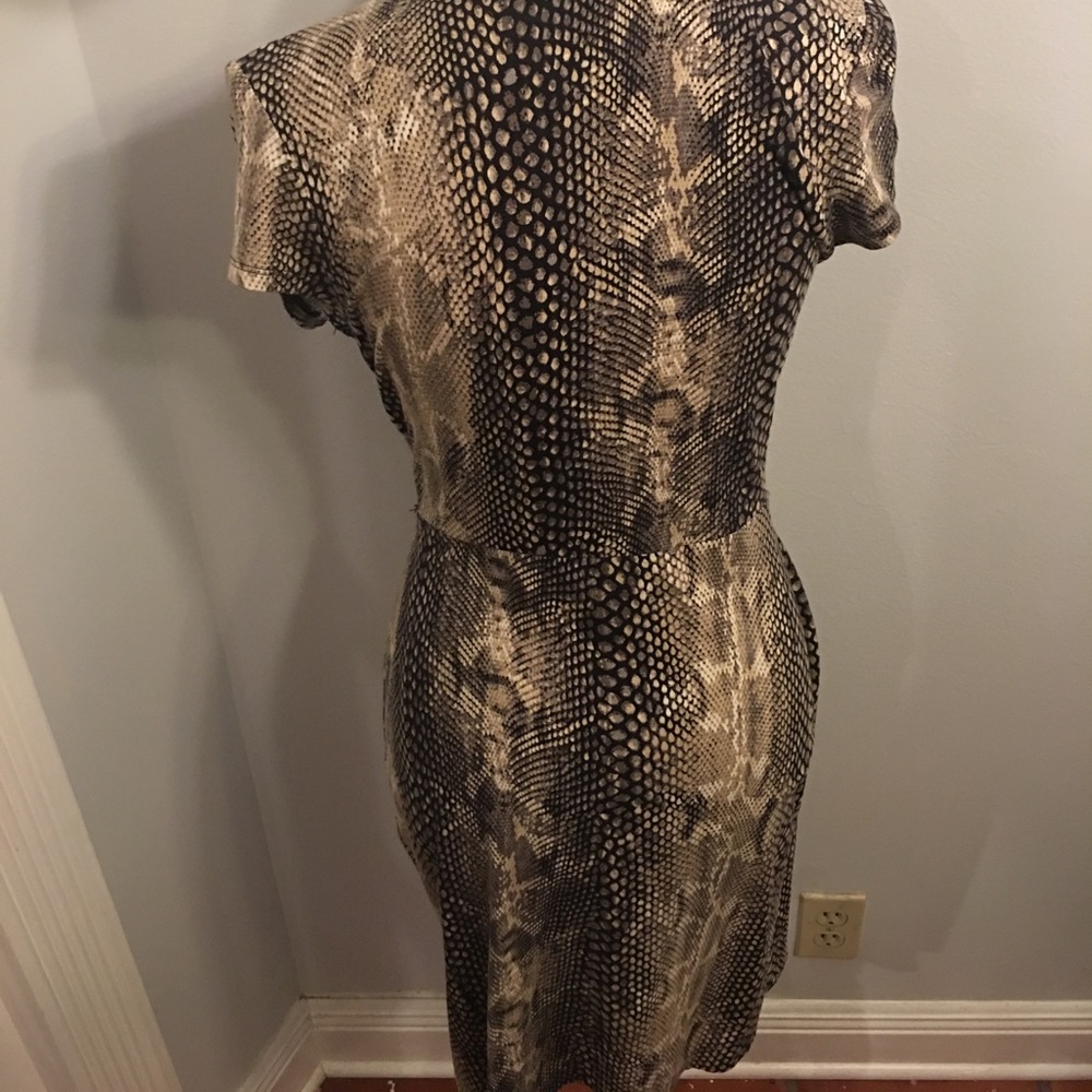 Express wrap dress - Picture 3 of 4