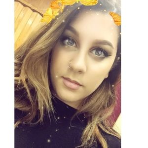 Meet your Posher, Marissa