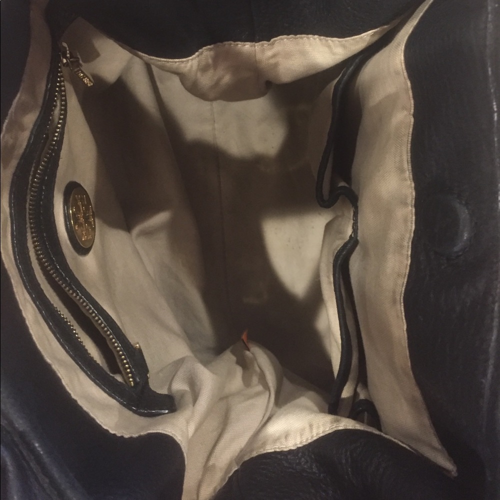 Tory Butch Leather Amanda Classic Hobo Bag - Picture 6 of 6