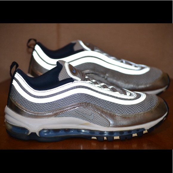 Women's Nike Air Max 97 Premium Size 8.5 Women’s Nike Air Max 97 Running shoes sz 8.5