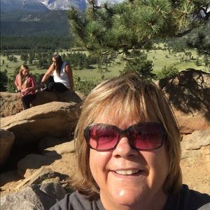 Meet your Posher, Cyndi