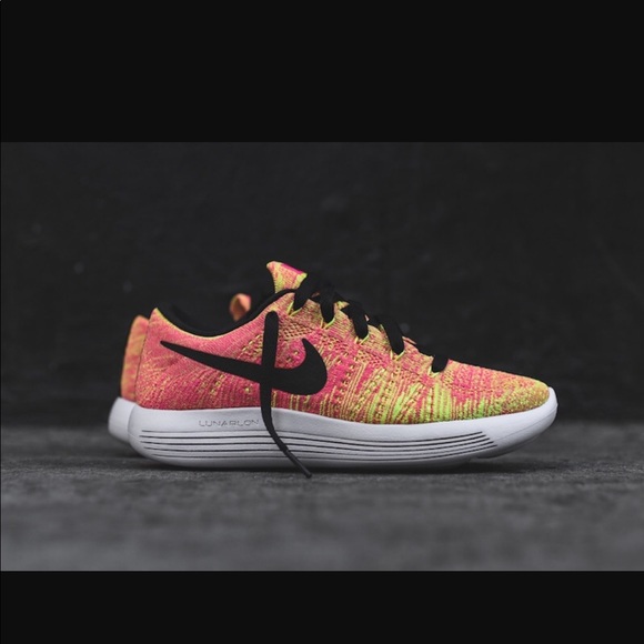 women's nike lunarepic flyknit