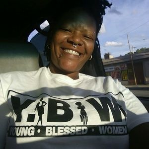 Meet your Posher, Elisha