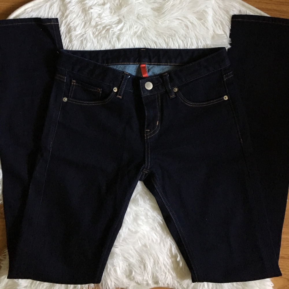 Uniqlo Straight Skinny Fit