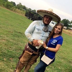 Meet your Posher, Gabriela