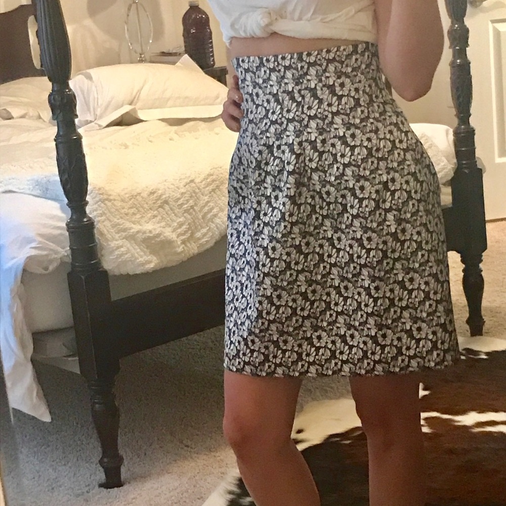 High-waisted H&M skirt, floral