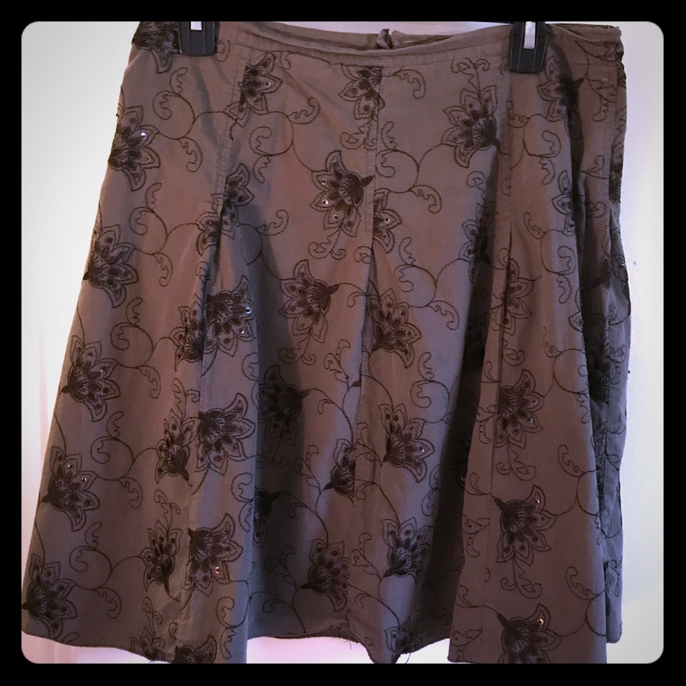 Detailed bead embellished skirt