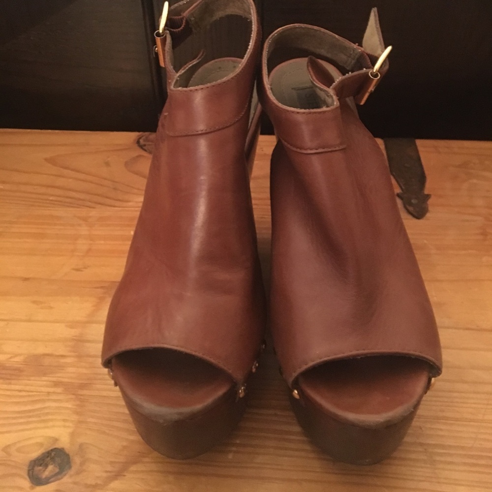 Steve Madden Leather Platforms