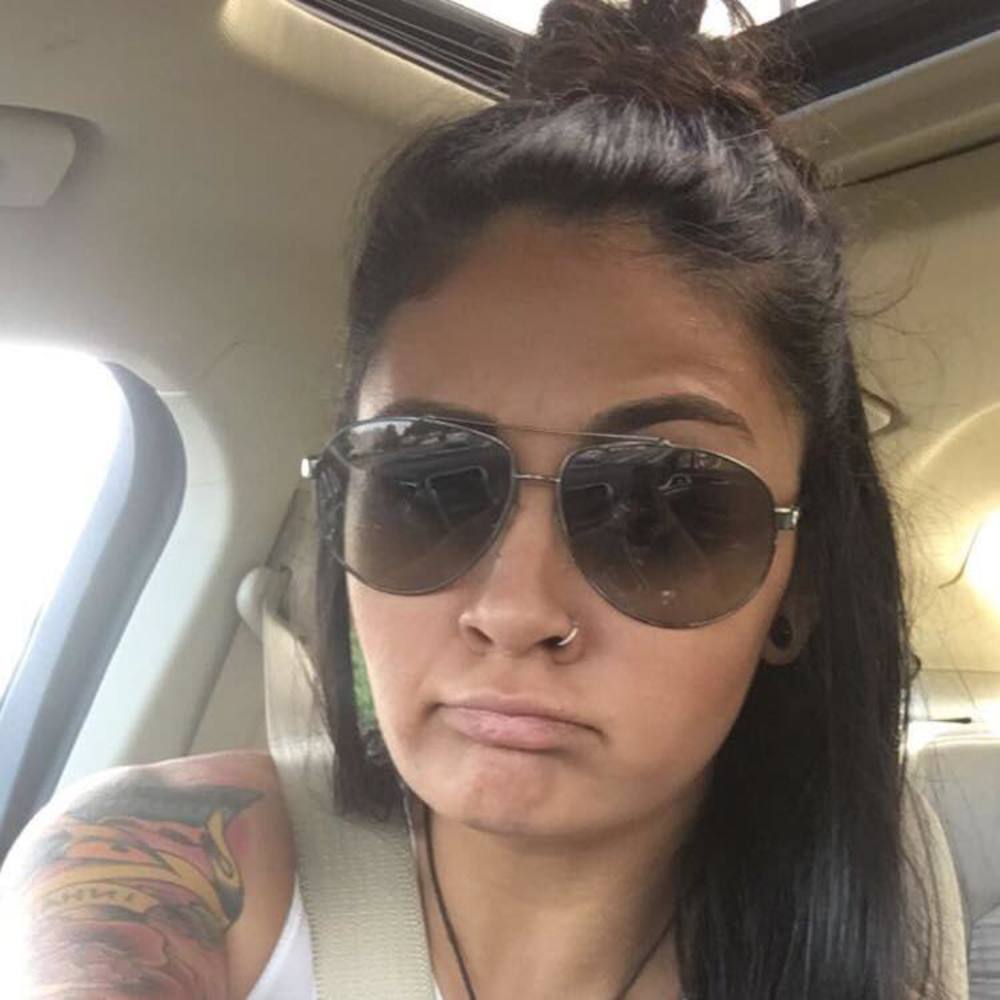 Meet your Posher, Courtney