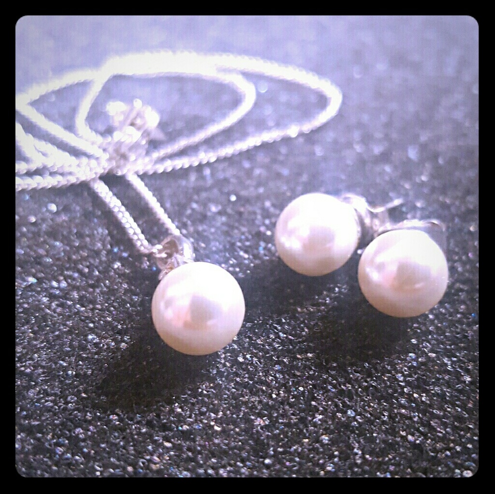 Sterling Silver Pearl Necklace Earring Set