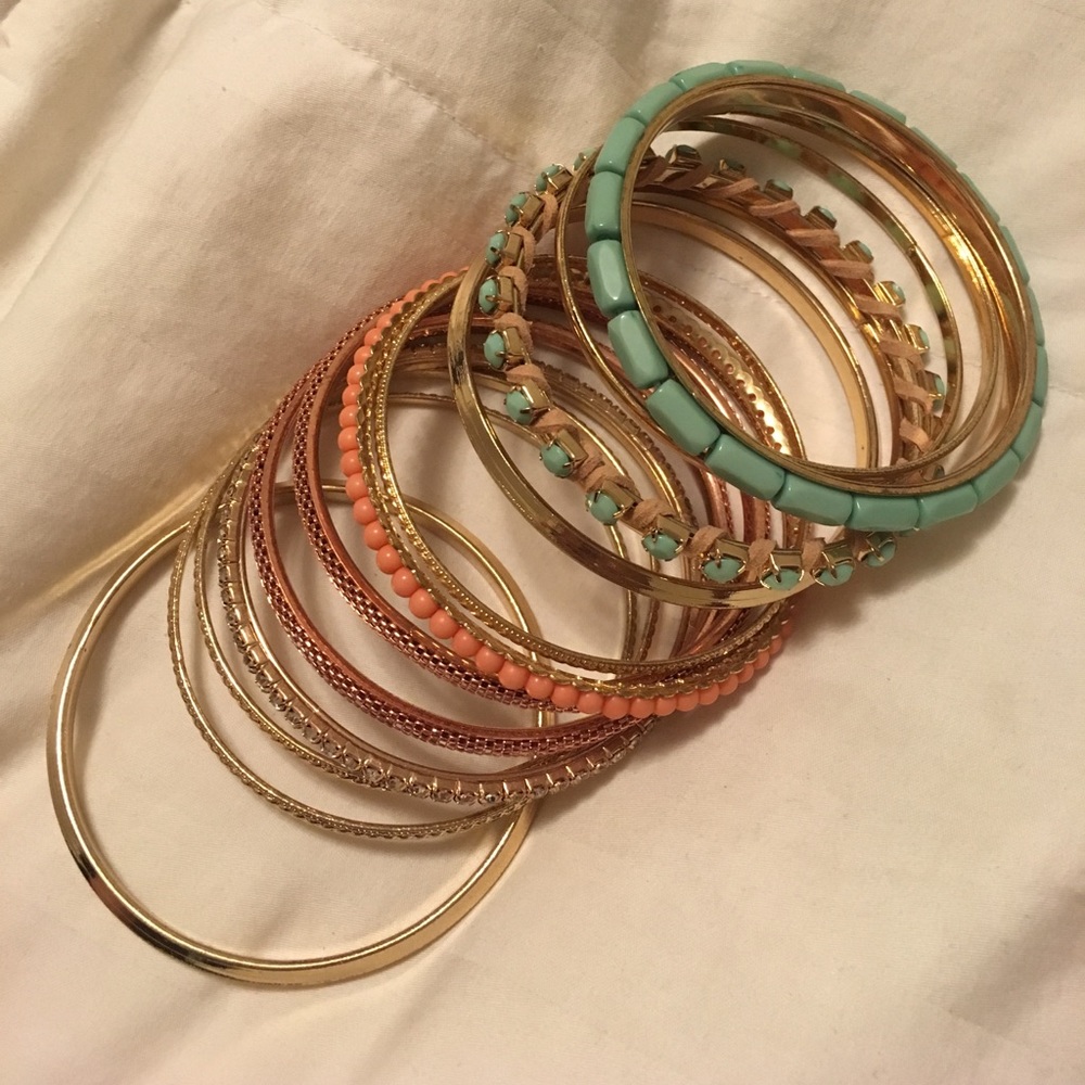 BRACELETS - Picture 3 of 3