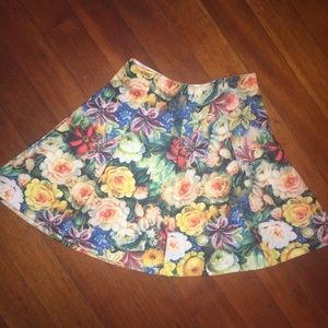 Guess floral mini skirt. As new