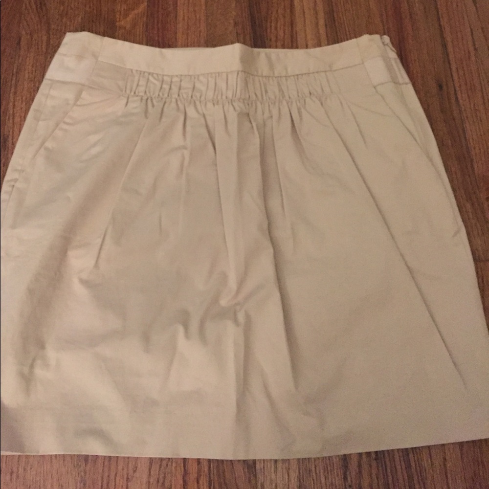 Banana Republic Tan Mini Skirt (size 10)